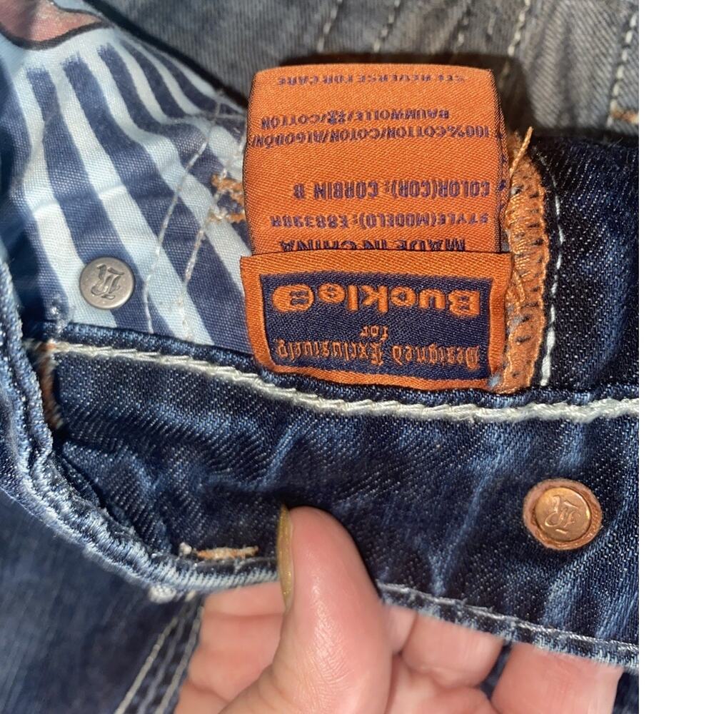 ROCK REVIVAL 28W 31L Corbin Boot EMBROIDERED Buckle Men Jeans - Picture 9 of 11